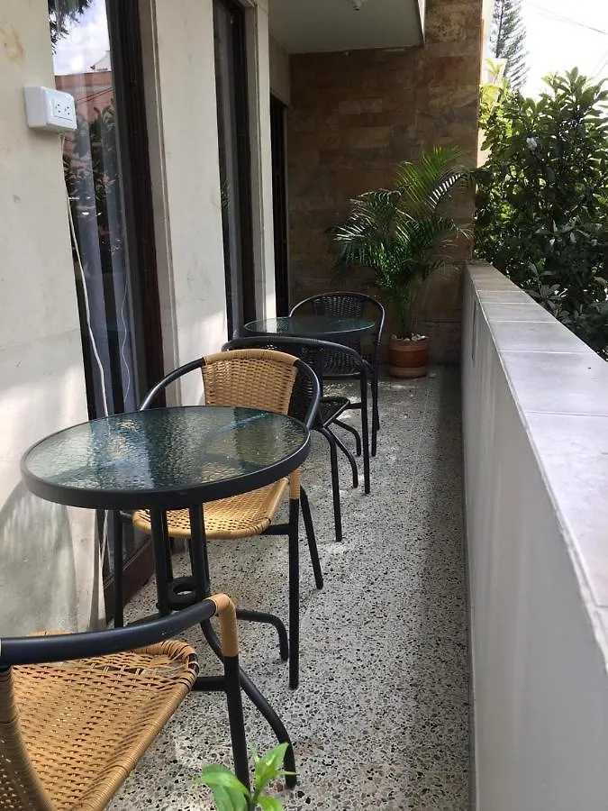 Roomies House By Rincon Medellín 0*,