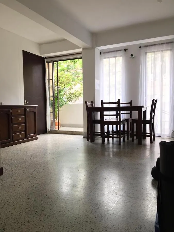 Roomies House By Rincon Medellín