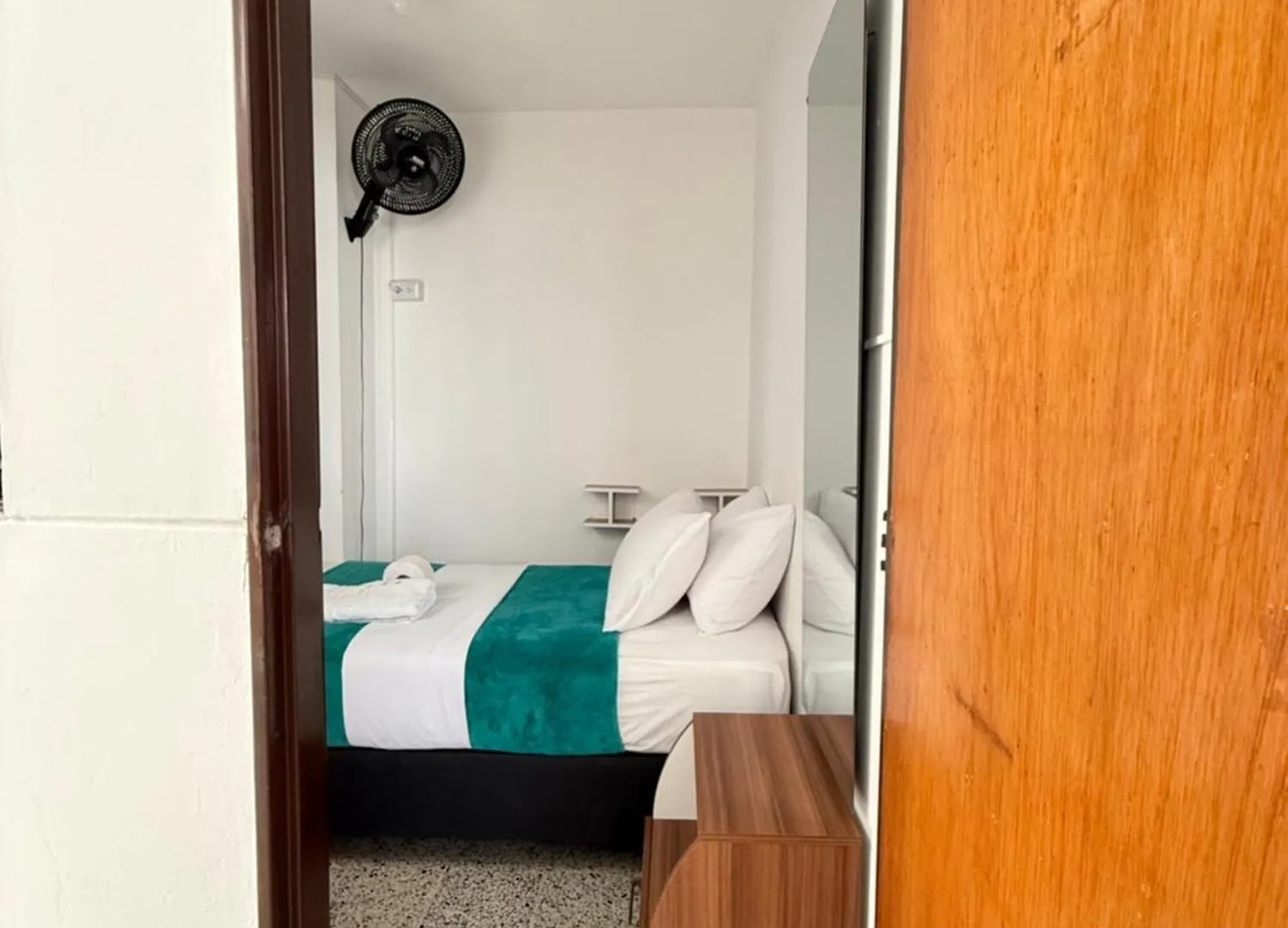 Roomies House By Rincon Medellín 0*,