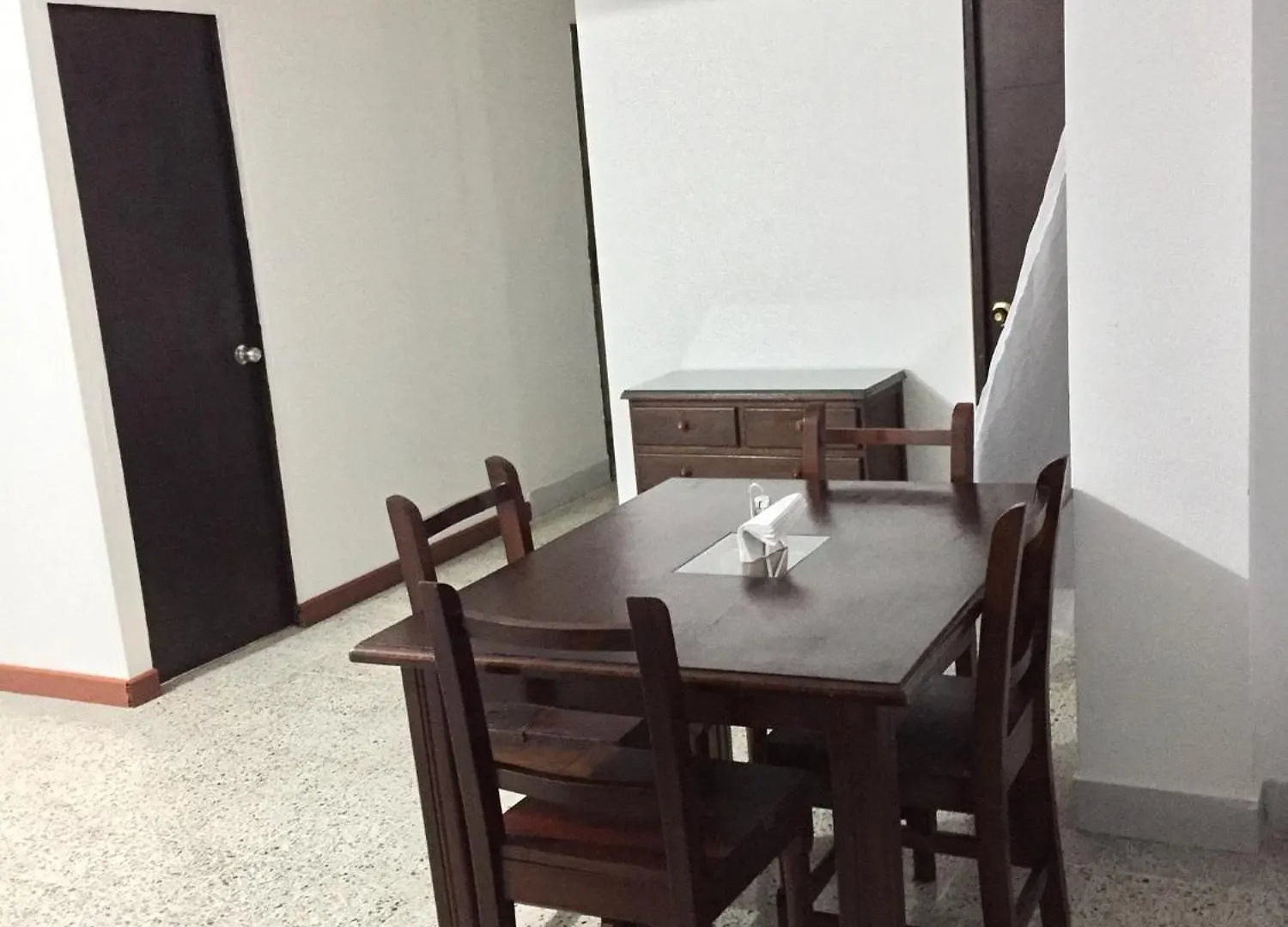 Habitación en casa particular Roomies House By Rincon Medellín