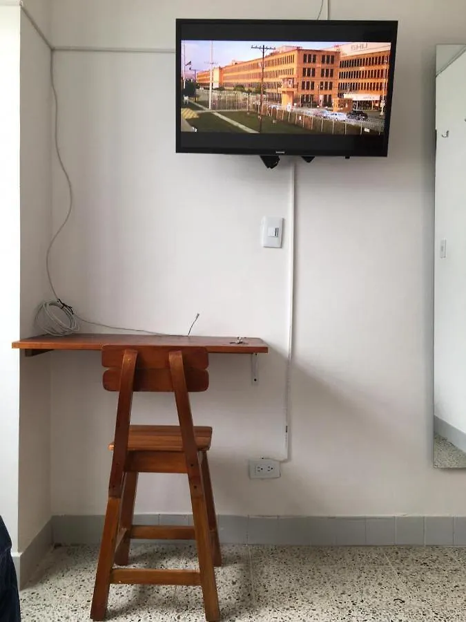 Roomies House By Rincon Medellin 0*,  Colombia